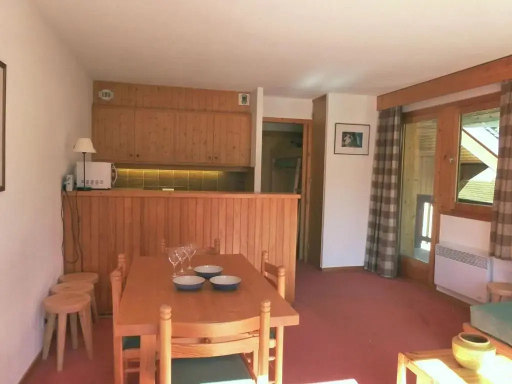Appartement Méribel, 2 pièces, 6 personnes - FR-1-411-9