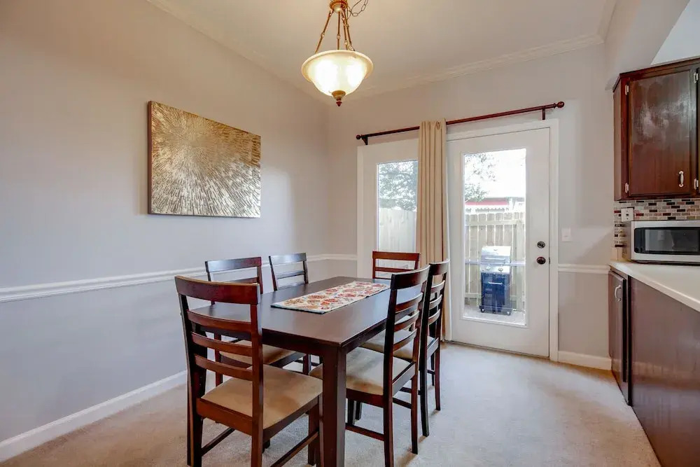Long Blvd Condo Unit E3 - 2 Br Condo