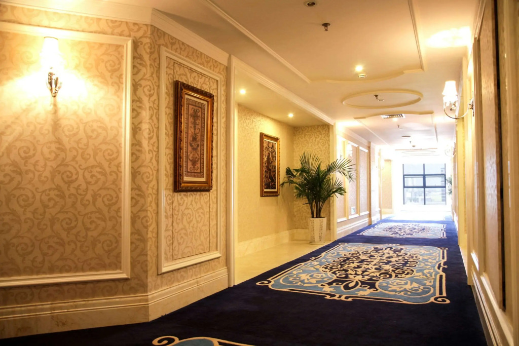 Clarion Hotel