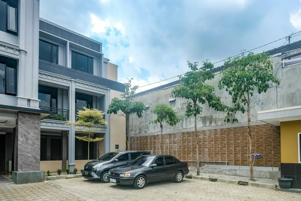 Urbanview TWH Costel near Stadion Maguwoharjo Yogyakarta
