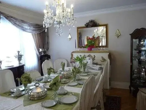 Les Diplomates B&B (Executive Guest House)