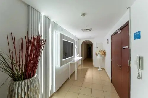 Dubai 5* Penthouse front sea 6 Bdr. private pool!