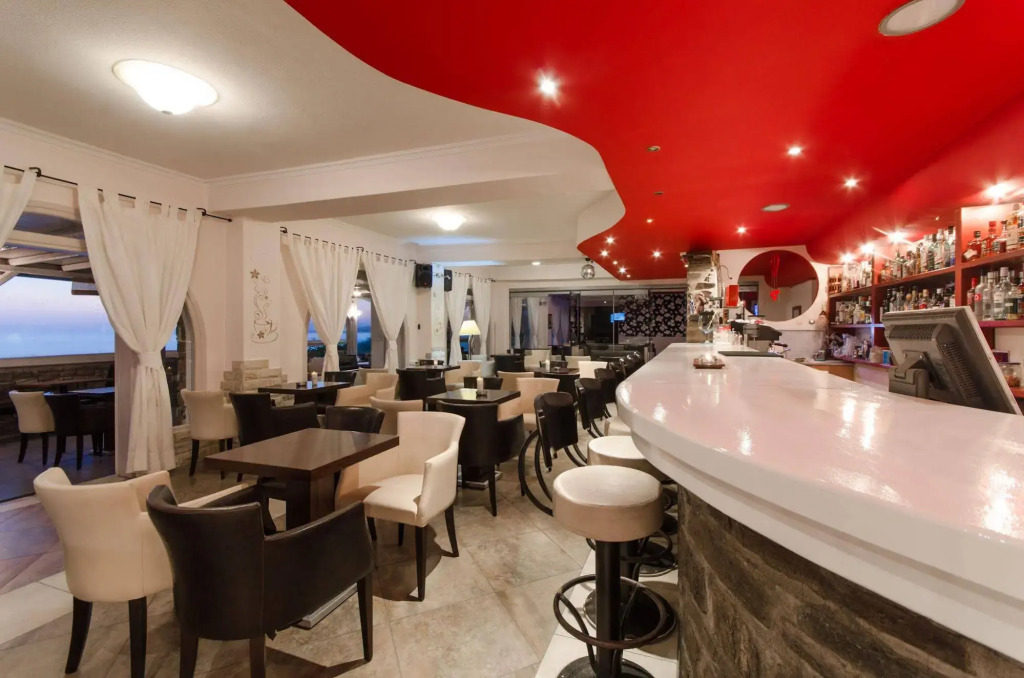 Nikolas Hotel