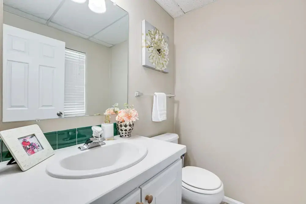 5 Mi to Ski Resort: Mtn-view Townhome in Dillon
