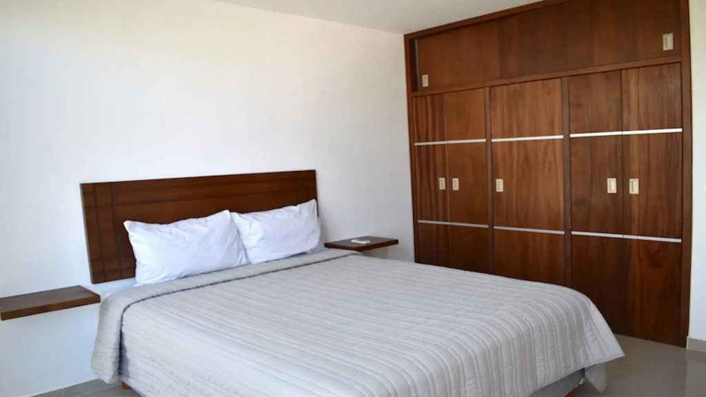 Condo 5 50 1BD by Project 4 Life