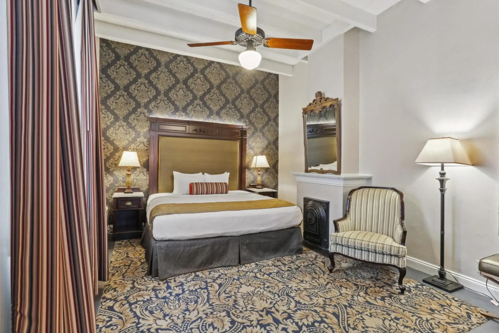 Place DArmes Hotel