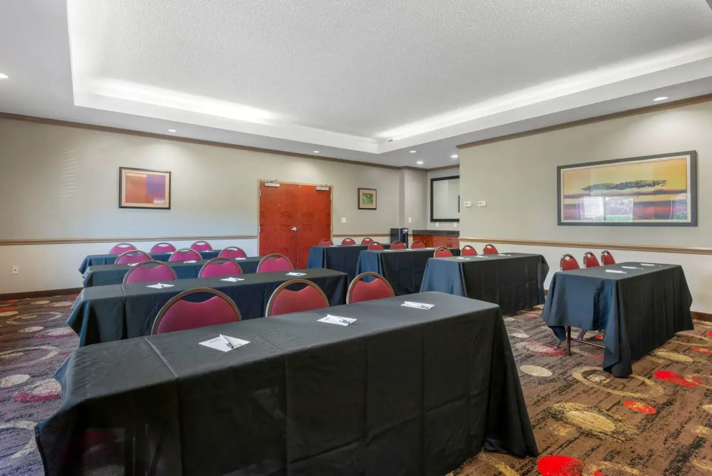 Best Western Plus Suites Greenville