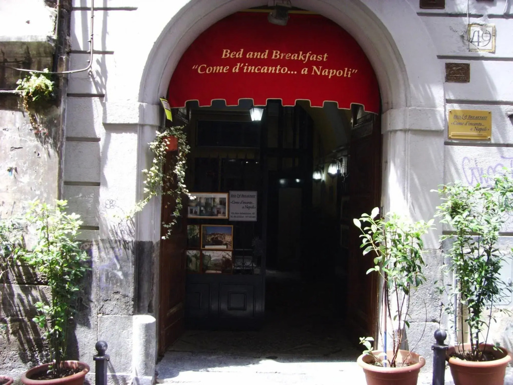 Come DIncanto A Napoli