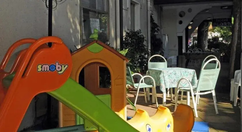 Hotel Flora