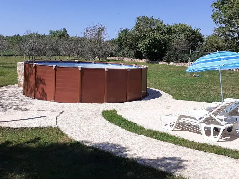 Charming Pool Home Near Pula