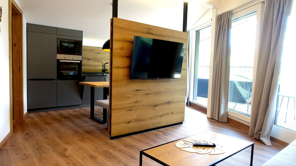 Bergzeit Flat Saalbach Directly on the ski Piste