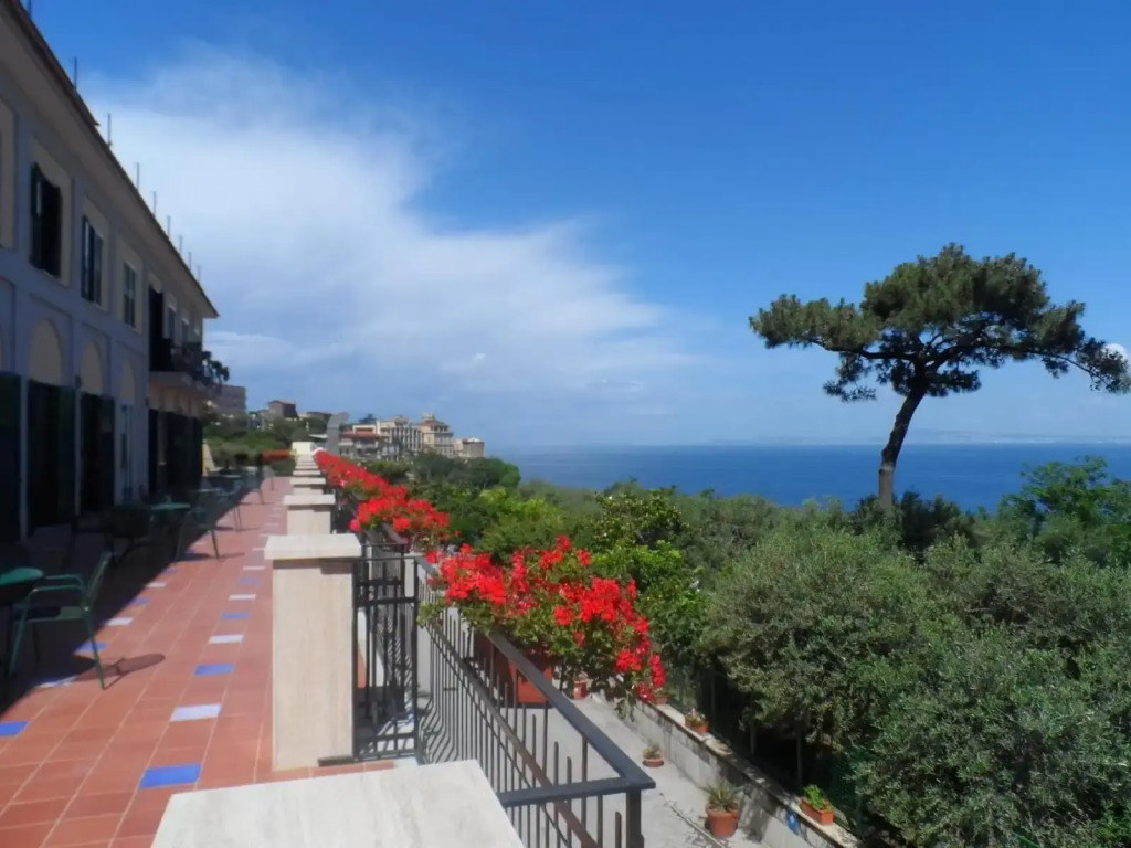 Ancelle Sorrento - Casa dAccoglienza