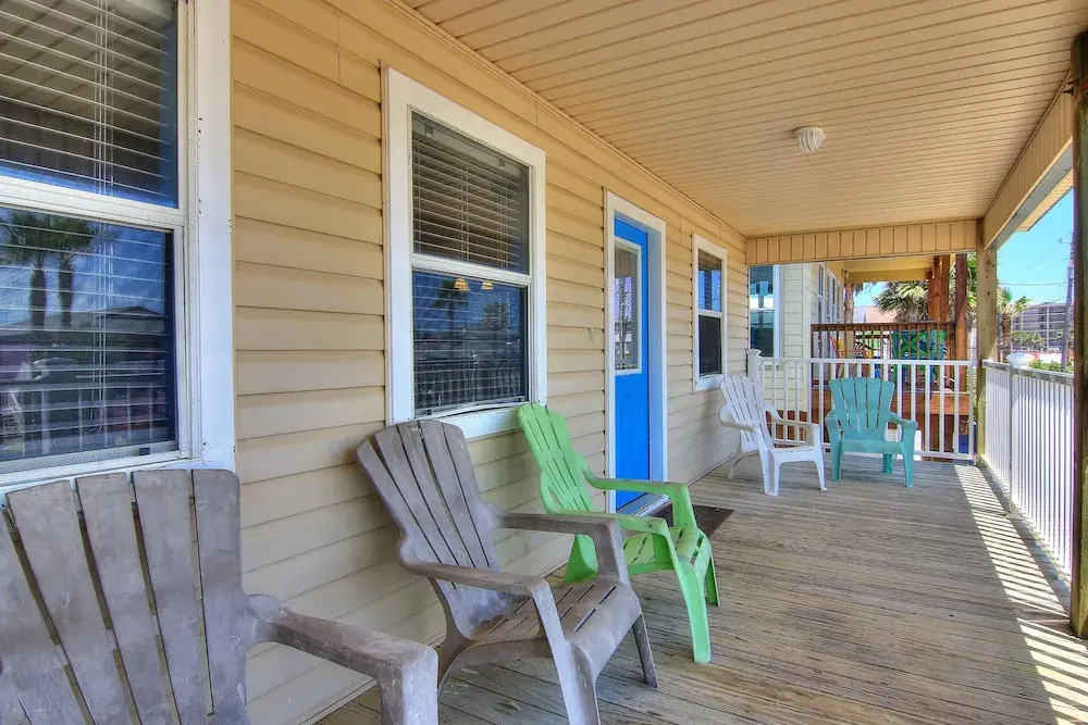 Quitcha Beach Inn 4 Bedrooms 2 Bathrooms Home