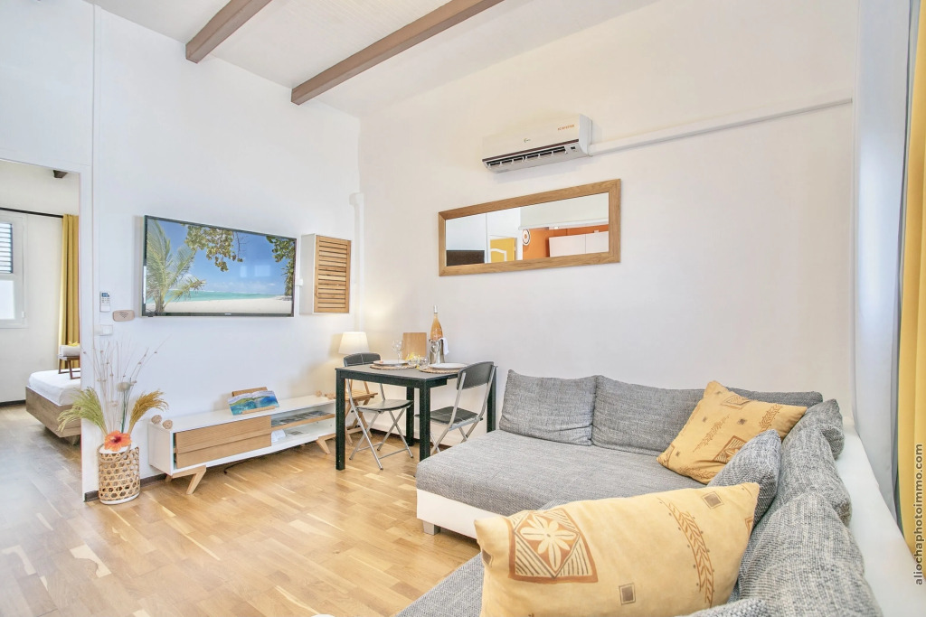 Foyal Suites