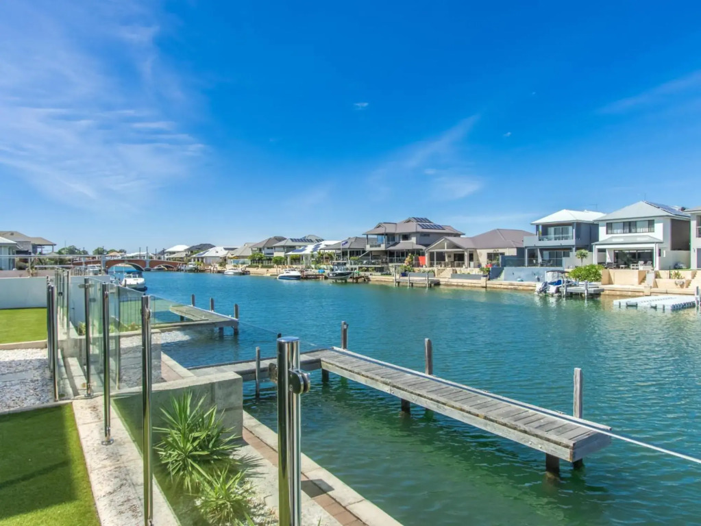 Deluxe Living in Mariners Cove