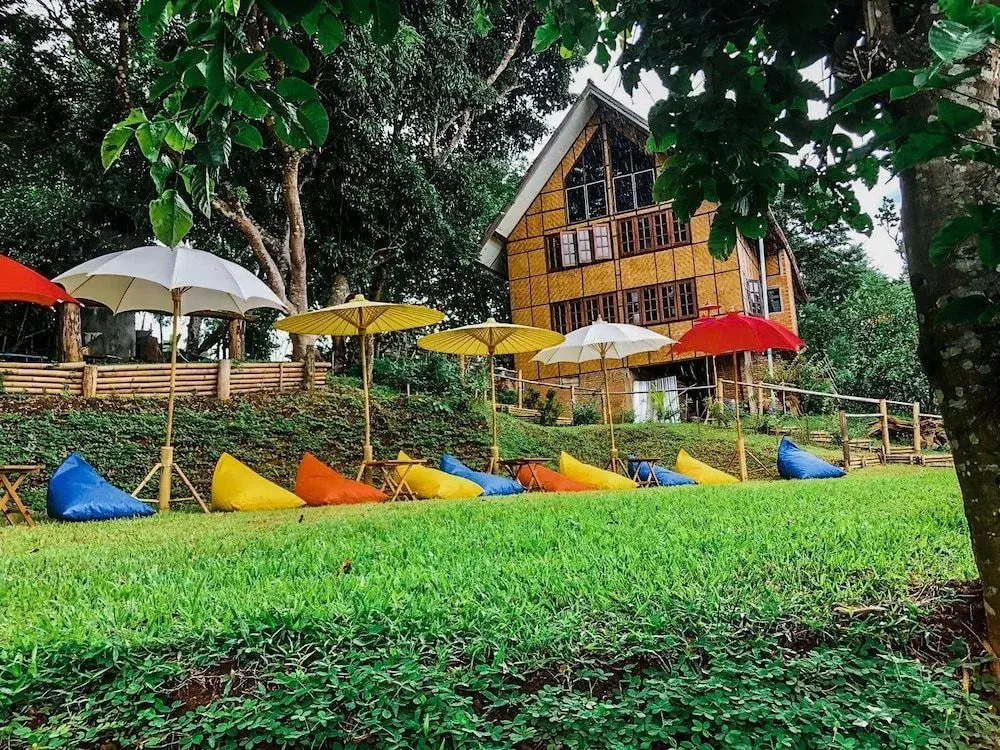 HugHome Valley Chiang Dao Hostel