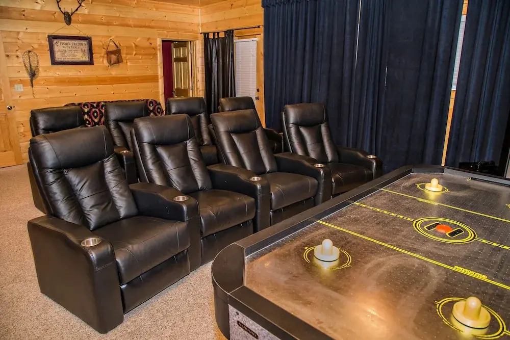 Coppertop 4 Bedrooms 5 Bathrooms Cabin