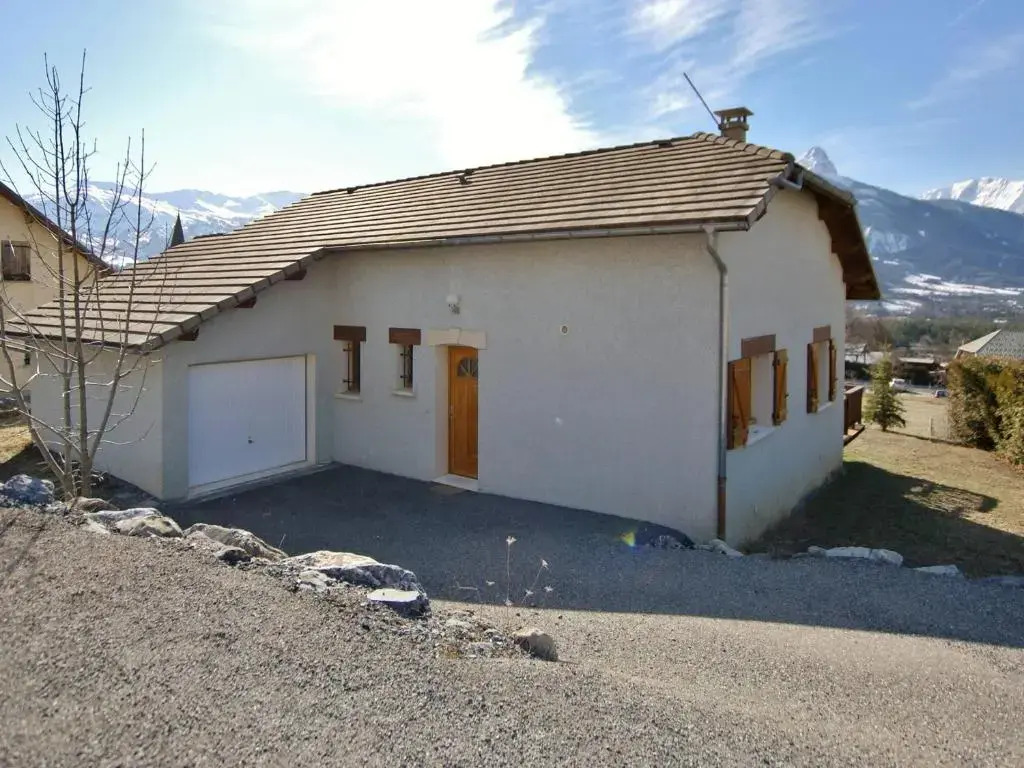 Maison calme avec terrasse à Saint-Pons - FR-1-165A-91