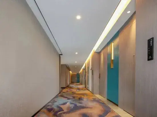 Shanshui S Hotel (Chengdu Longquan Headquarters Economy Harbor)