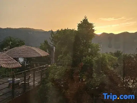 Lixiu Mountain Lodge