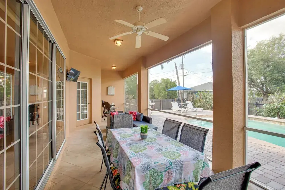 9 Mi to Downtown Fort Myers: Home w/ Lanai + Grill