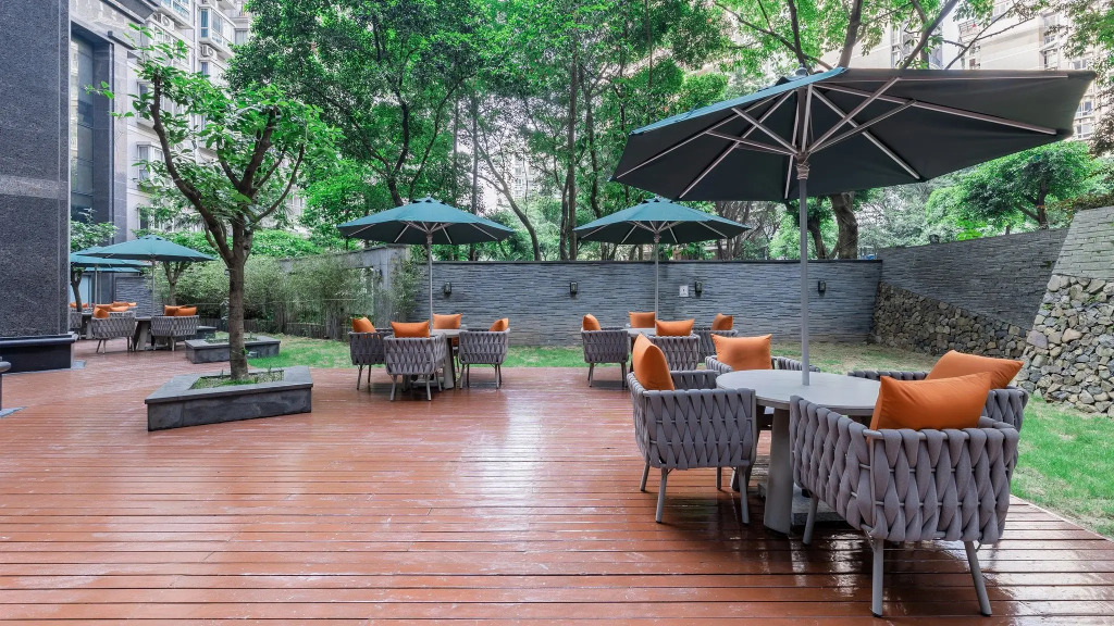 Holiday Inn Chongqing Guanyinqiao by IHG