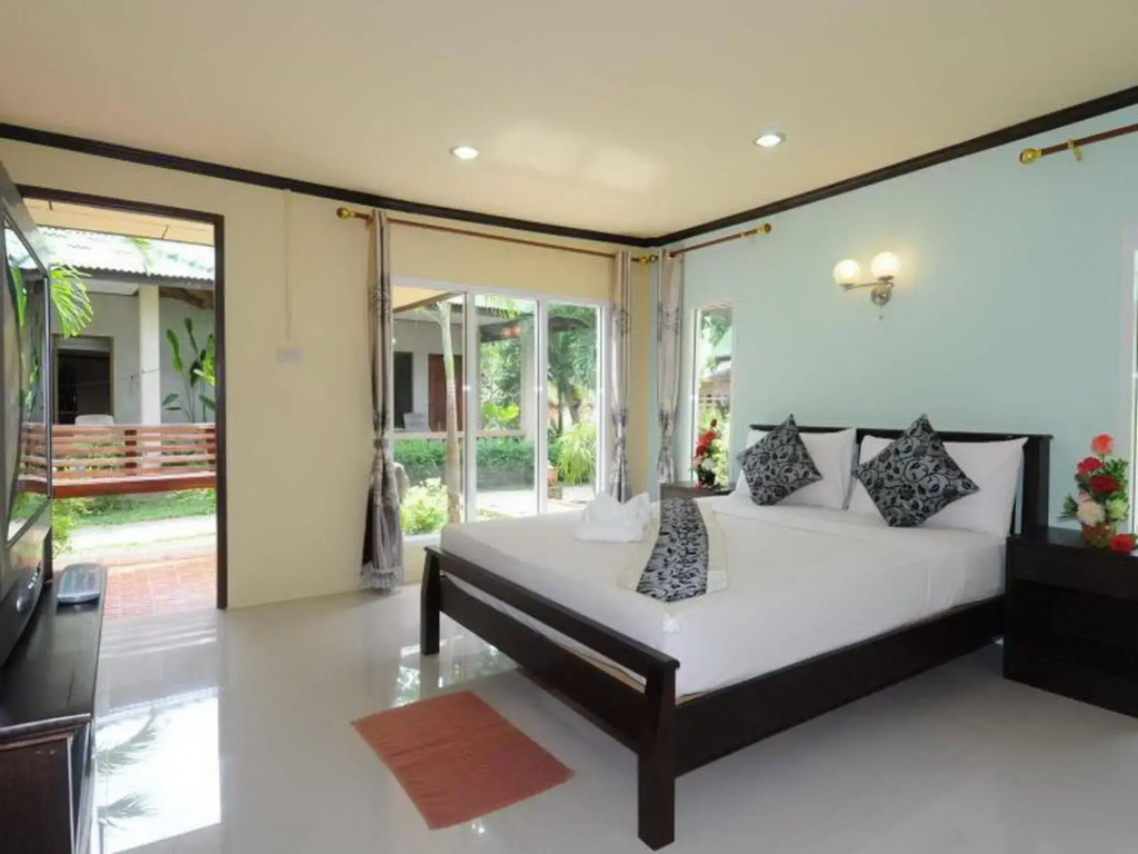 Lanta Riviera Beach Resort