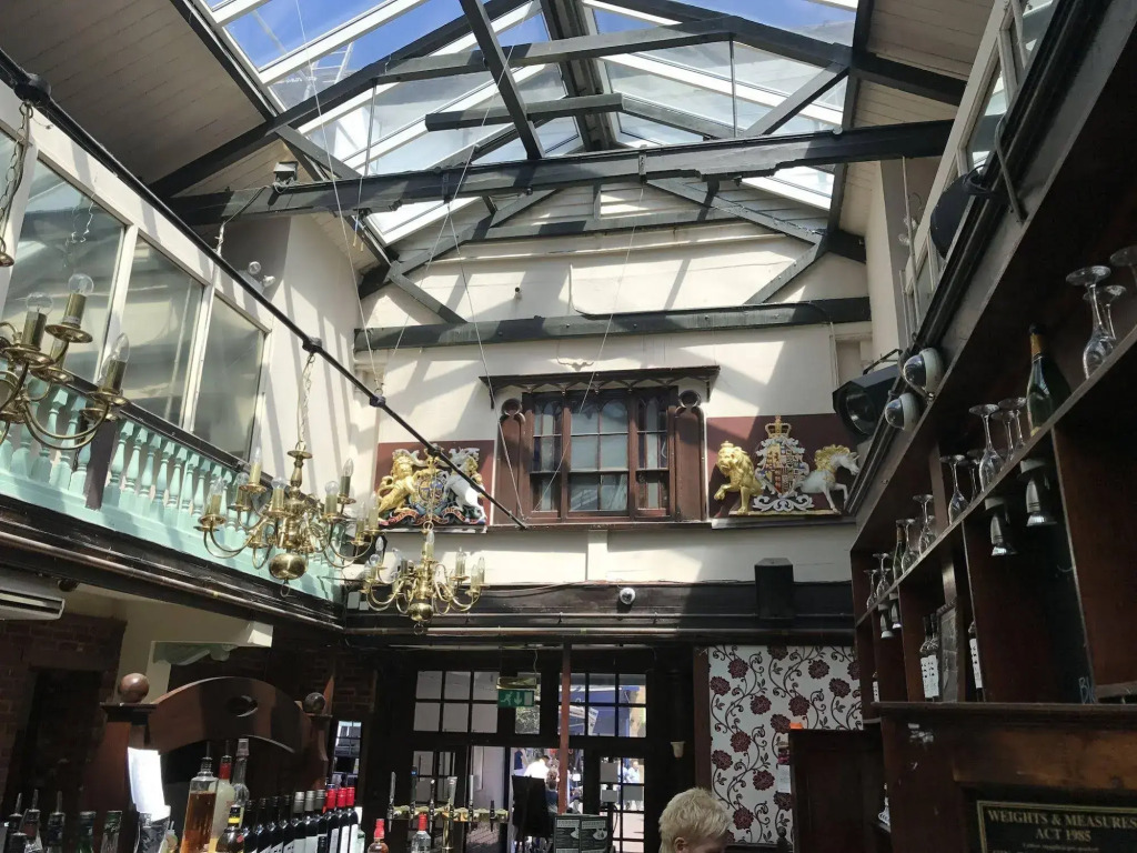 The Royal Victoria and Bull Hotel