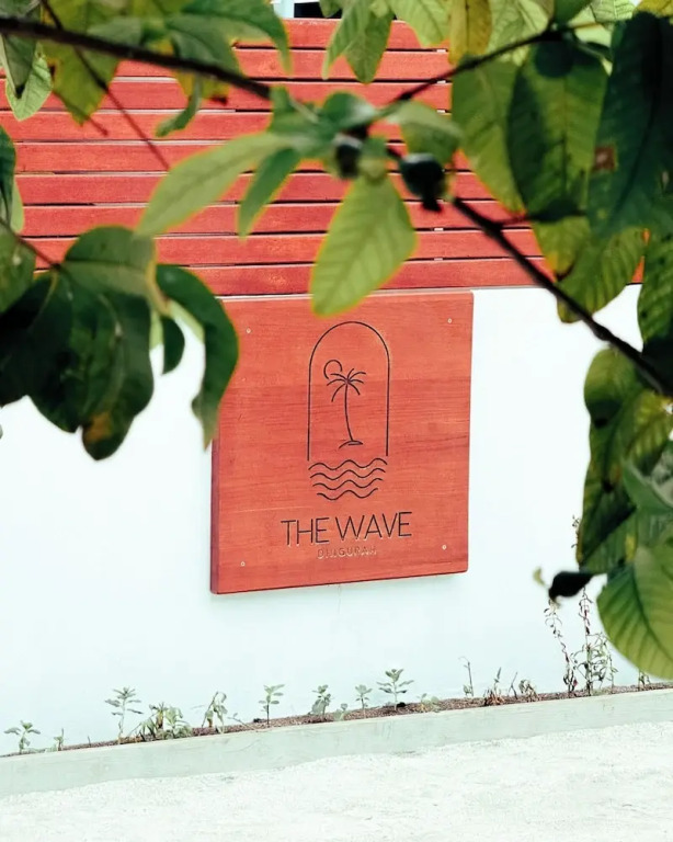 The Wave Dhigurah
