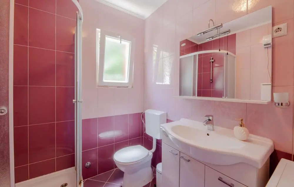 Stunning Home in Prigradica With Wifi and 2 Bedrooms