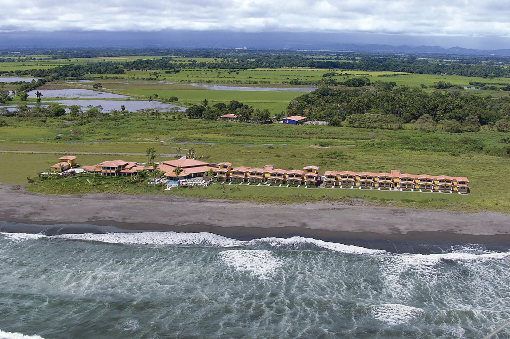 Las Olas Beach Resort