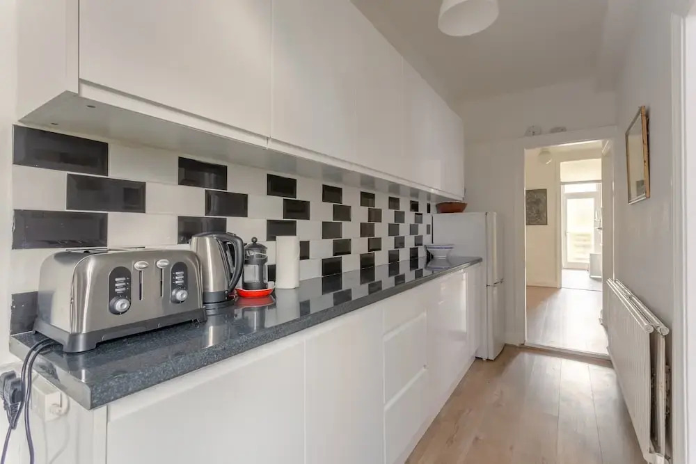 2 Bedroom Flat in North West London with Wifi