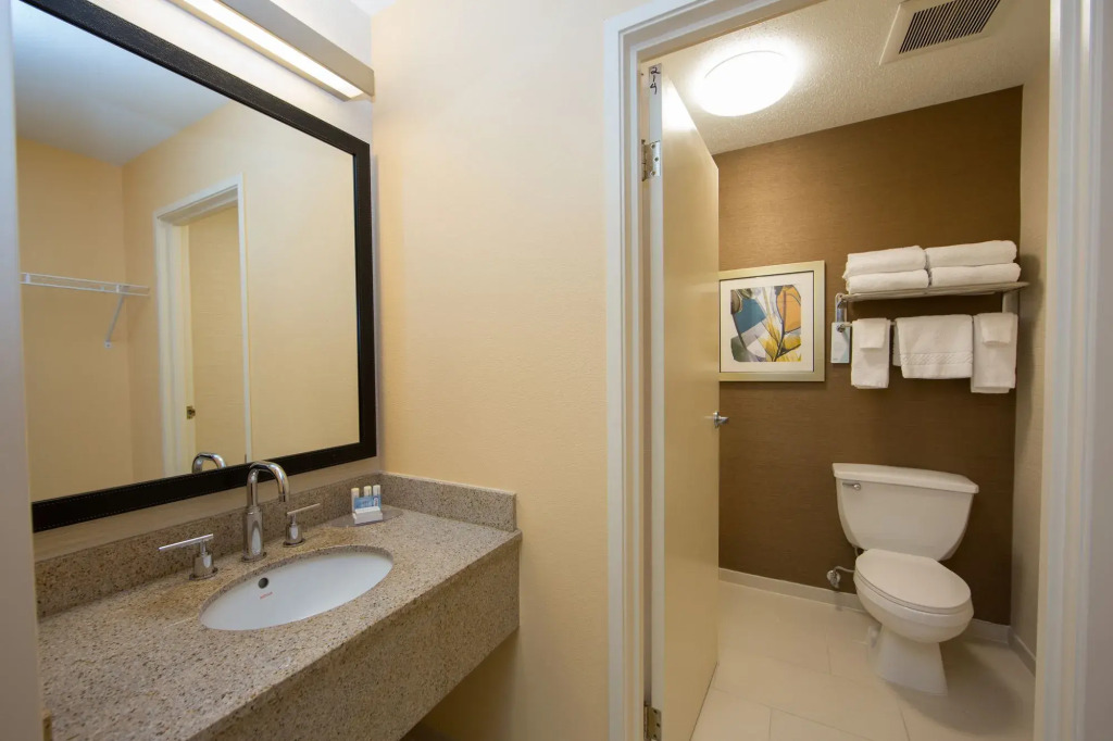 Fairfield Inn & Suites Burlington