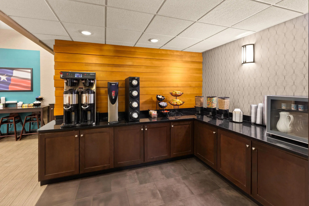 Heritage Inn & Suites San Antonio Airport, Trademark Wyndham