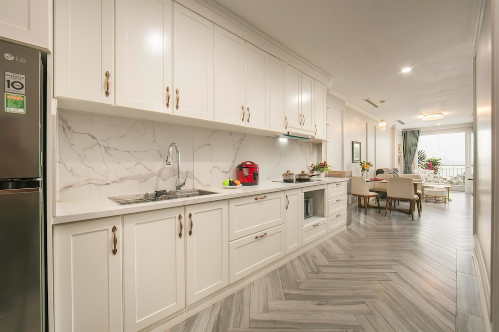 Westlake Pearl Suites 2 - Pegasy Group