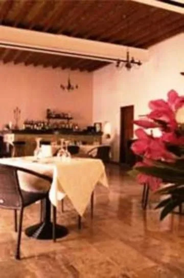 Lefkara Hotel