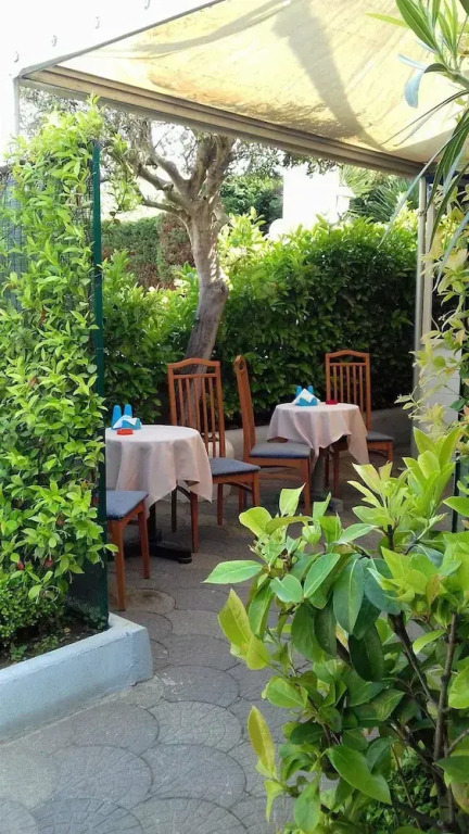 Hotel LePinède