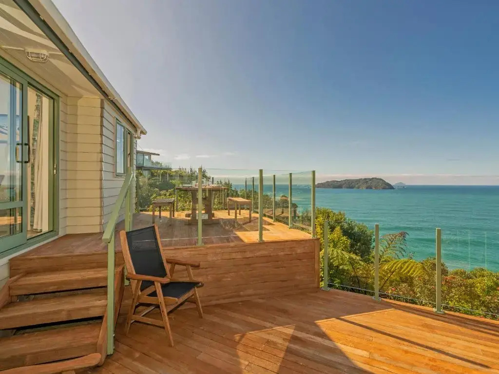 Panoramic Paku - Tairua Holiday Home
