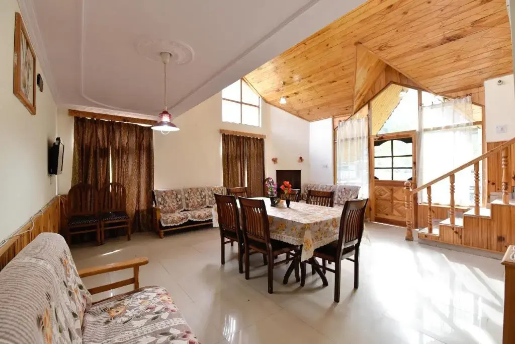 Red Rose Cottages Manali
