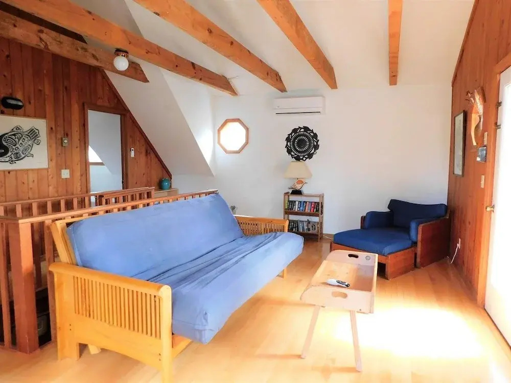 Neaptide 3 Bedrooms 2 Bathrooms Cabin