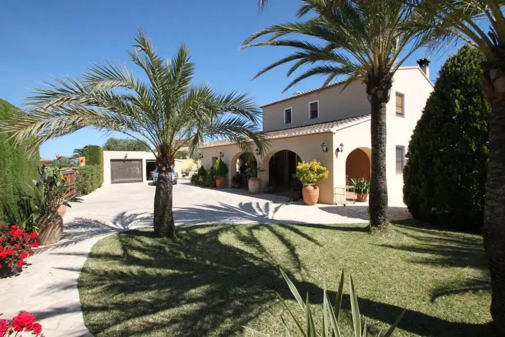 Finca Cantares - holiday home with private swimming pool in Benissa
