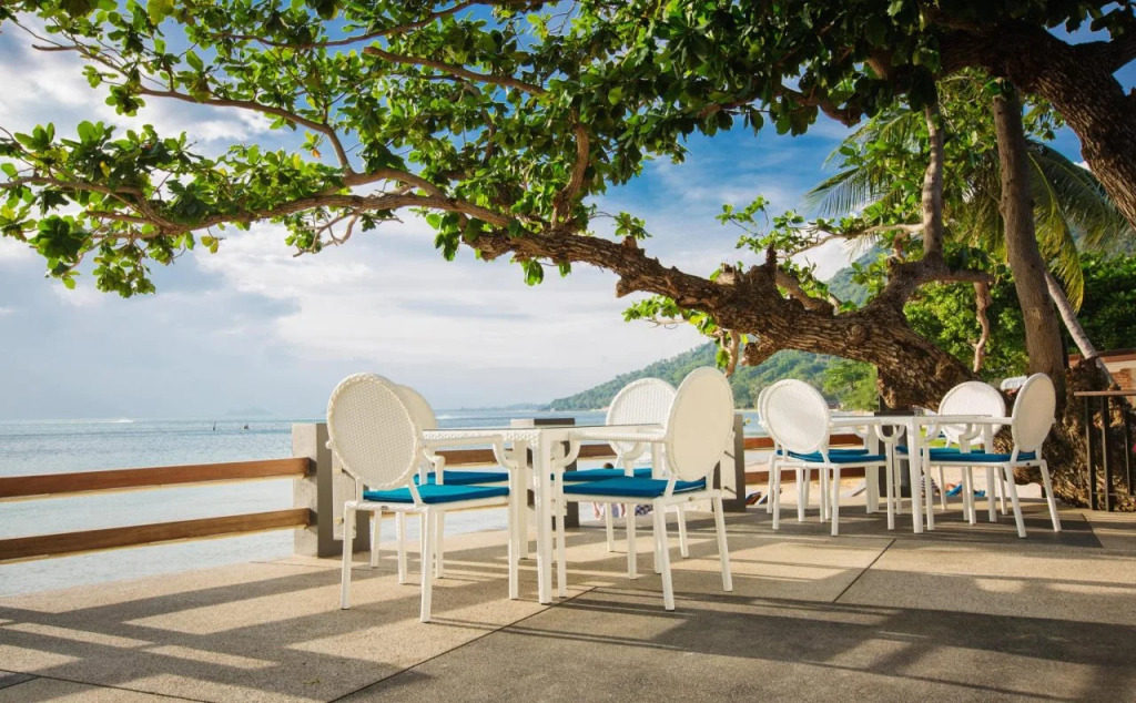 Sunset Beach Hotel