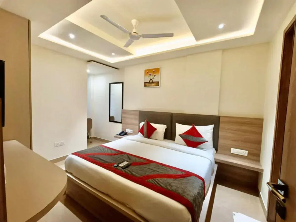Hotel Triple Tree