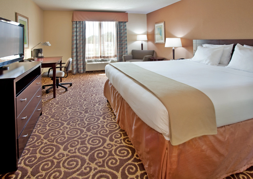 Holiday Inn Express Hotel & Suites Kansas City - Grandview by IHG