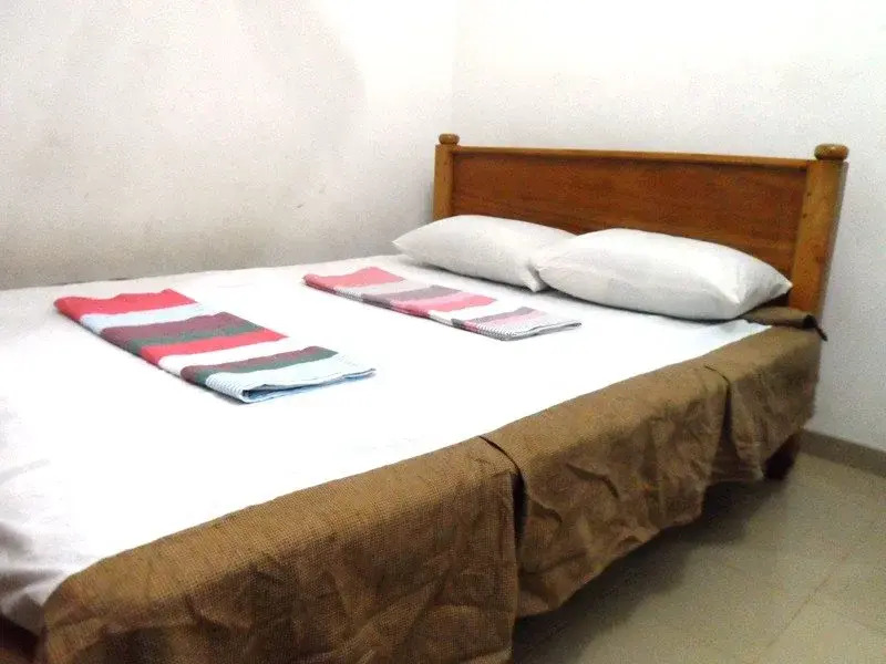 Hotel Whiteroyal