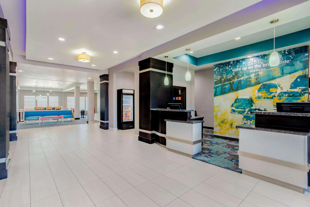 La Quinta Inn & Suites by Wyndham Northlake Ft. Worth
