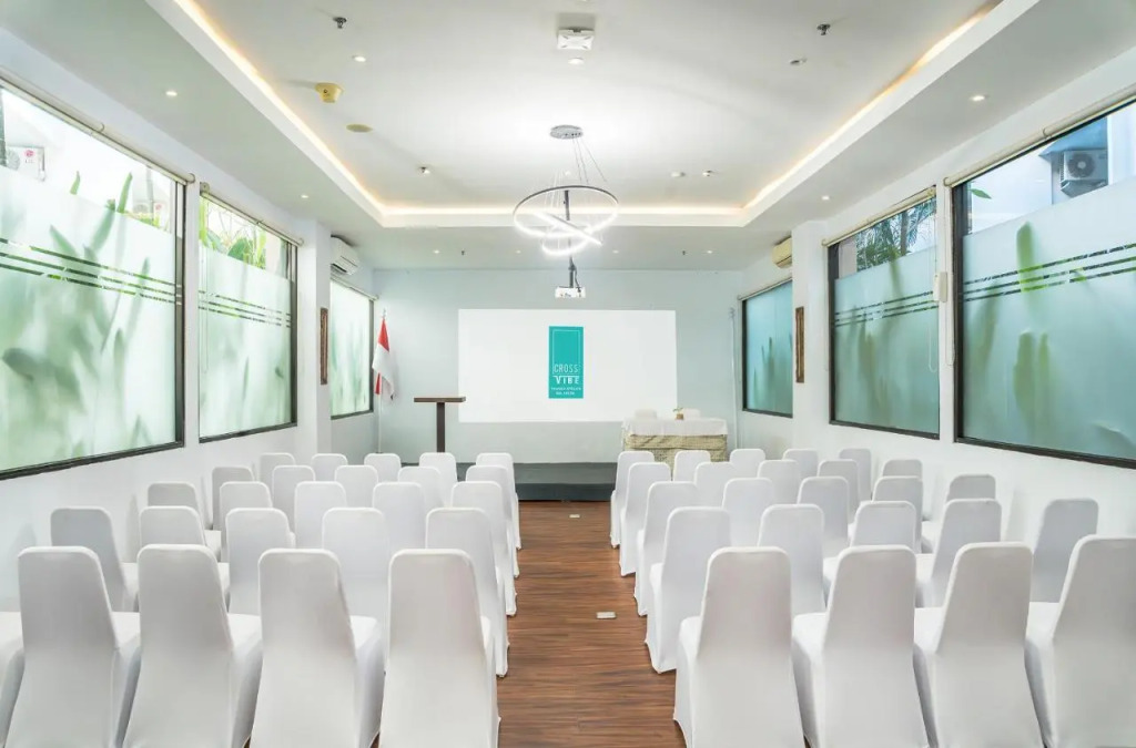 Cross Vibe Paasha Atelier Bali Kuta