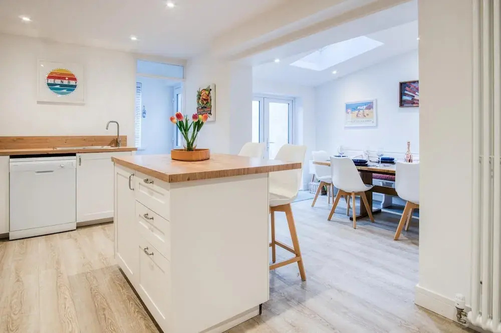 Taliesin - 5 Bedroom Holiday Home - Tenby