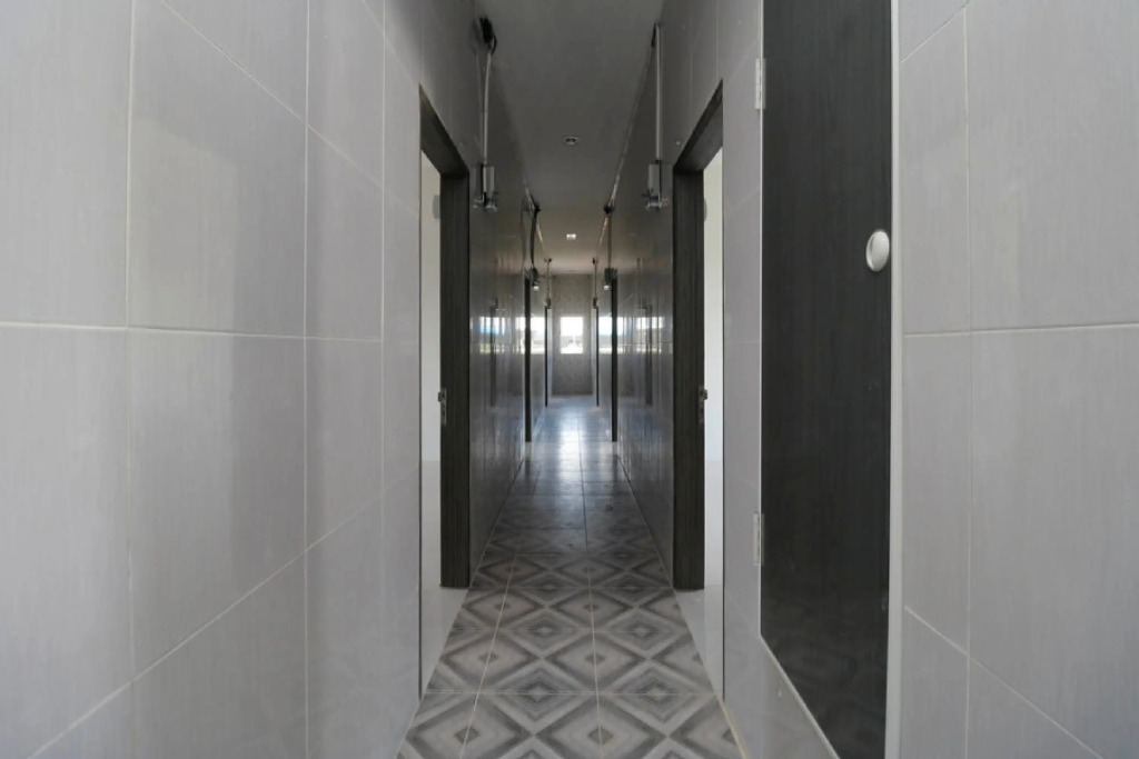 RedDoorz Plus near RS Royal Prima Medan