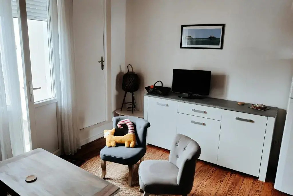 House with GARDEN at 10min from the BEACH